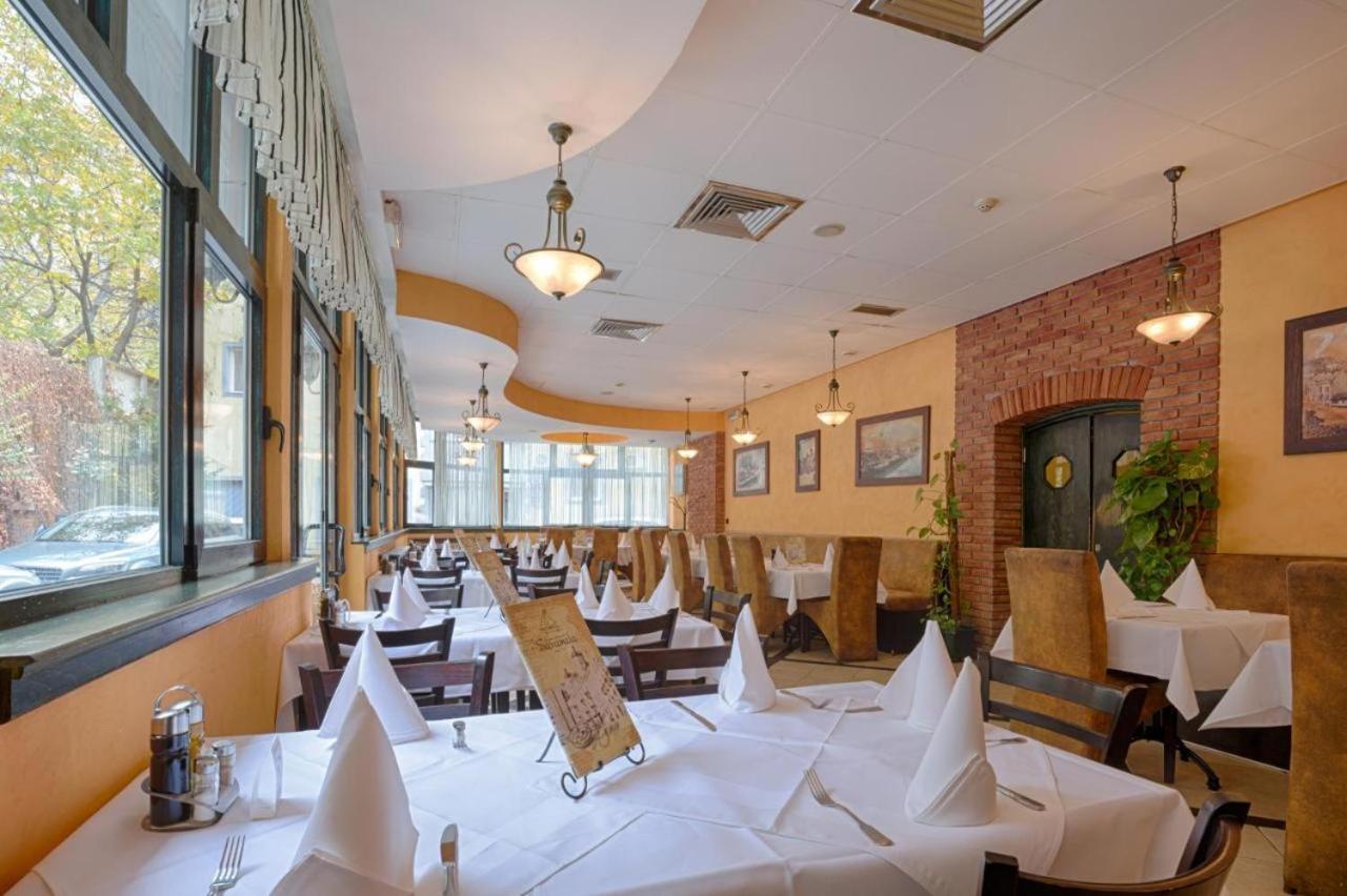 Madison Inn Suites - Wilson'S Square בלגרד מראה חיצוני תמונה